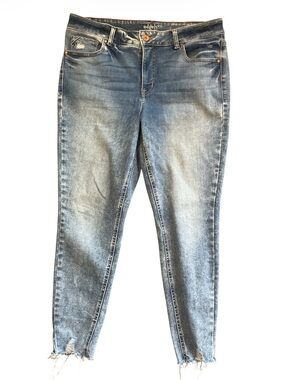 Edgely faded destressed Skinny Jeans
Size 18W Regular